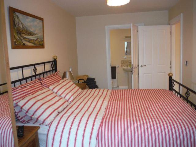 46 West Avenue Apartment *