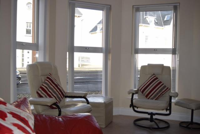 46 West Avenue Apartment *